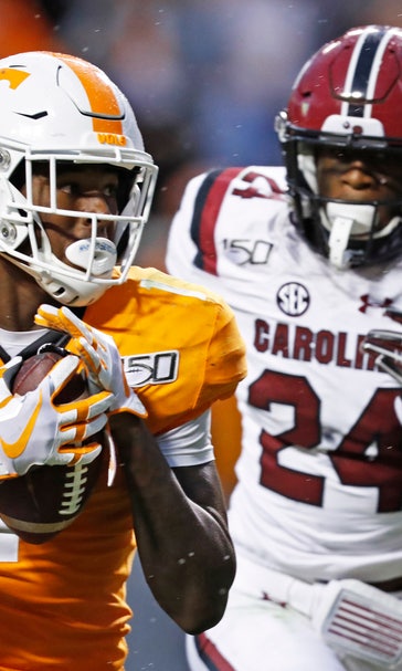 Tennessee beats South Carolina 41-21 without Maurer